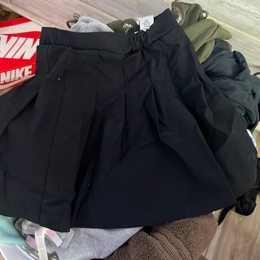Black skirt